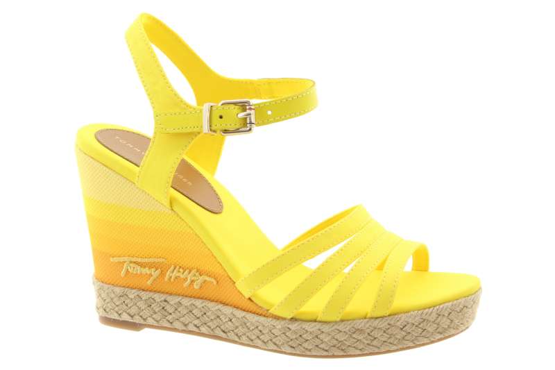 TOMMY HILFIGER Dámské sandálky na klínu žluté