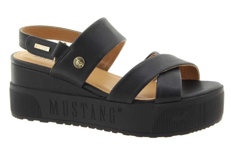 MUSTANG Dámské černé sandálky na platformě