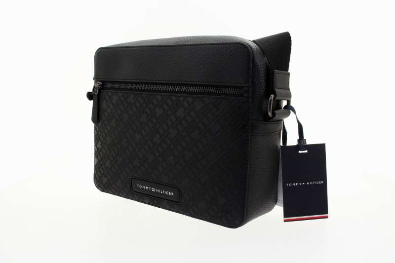 TOMMY HILFIGER Pánský černý crossover