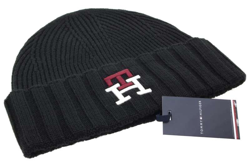 TOMMY HILFIGER  Pánská černá čepice