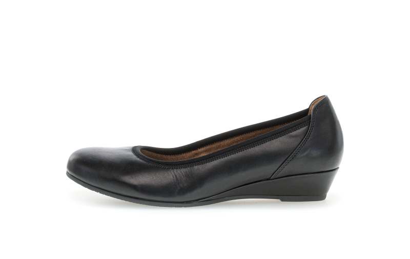 GABOR Dámské černé kožené lodičky na klínu