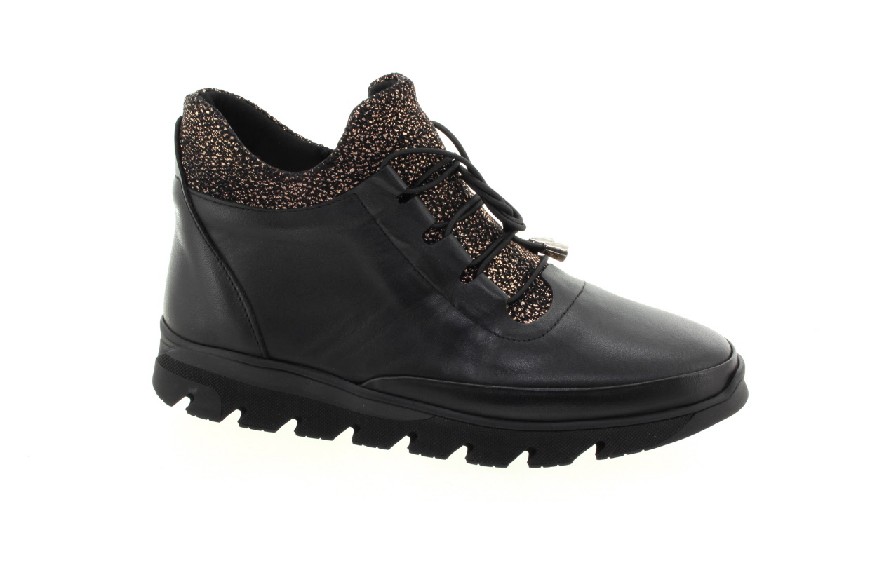 WILD Dámský kožený černý kotník