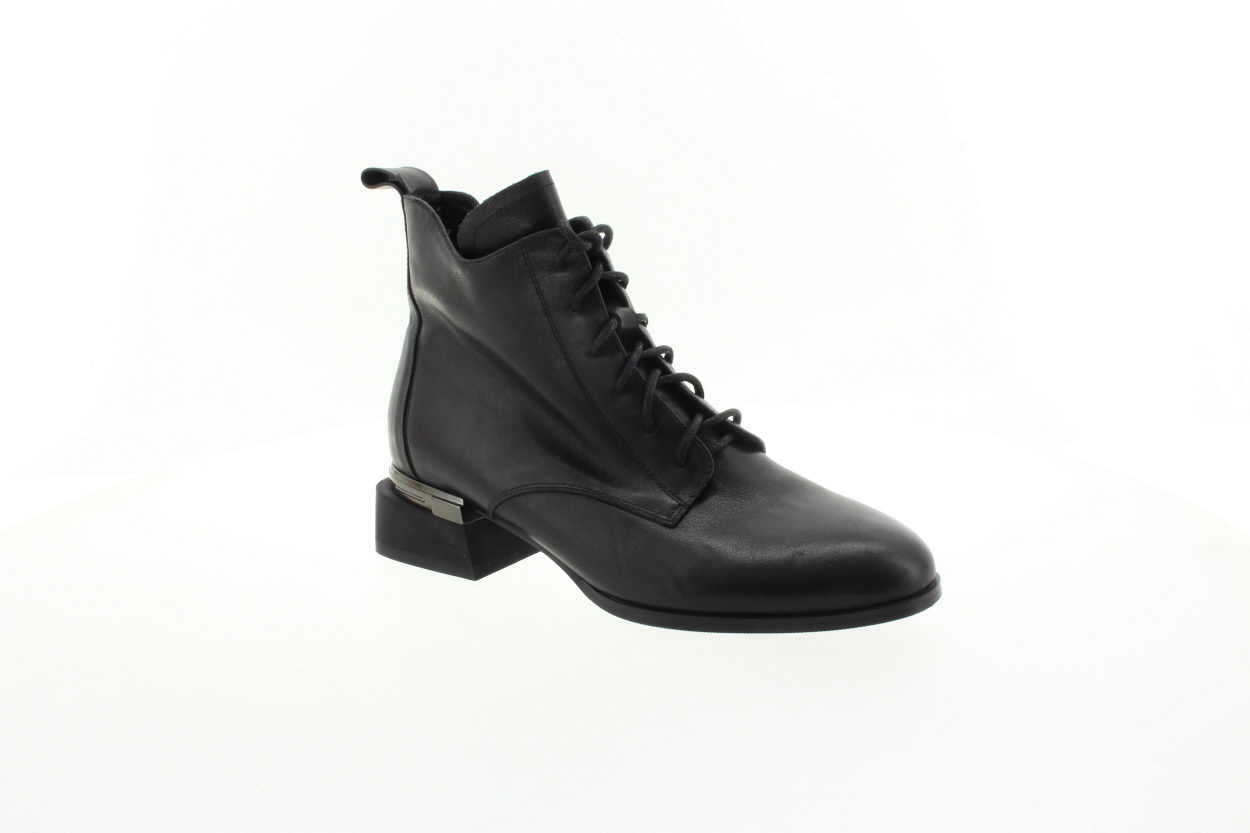 YO BY SHOEMAKER Dámský černý kožený kotník